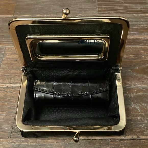 Vintage Eel Skin Cosmetic Kisslock Wallet with Matching Lipstick Case🖤 - Picture 10 of 15
